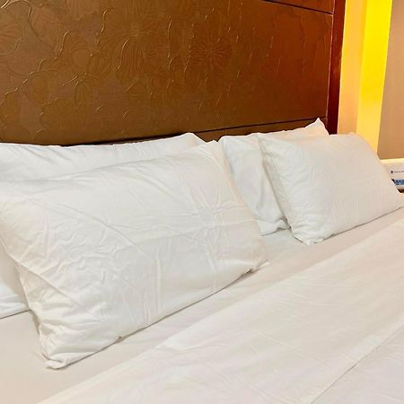 Paranaque City Luxury Hotel Type Condo Near Naia Manila Airport المظهر الخارجي الصورة